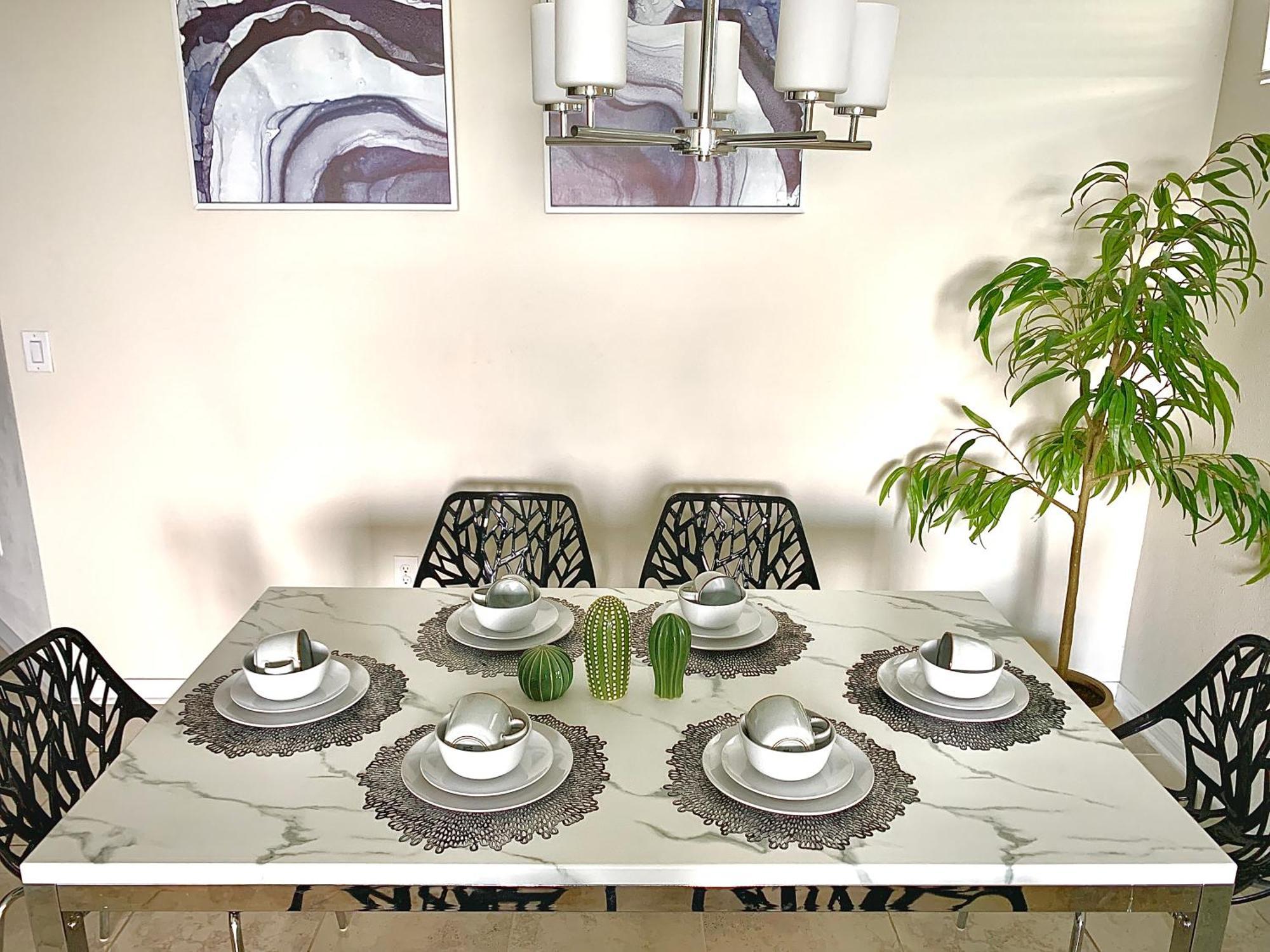 Lakeside Haven At Storey Lake: Disney-adjacent Family Retreat Apartment *